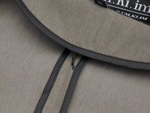 將圖片載入圖庫檢視器 EMKM 不對稱V領灰色縫線夾克