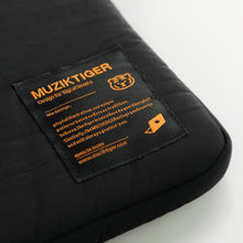 將圖片載入圖庫檢視器 MUZIK TIGER 尼龍黑色手提筆電/平板包