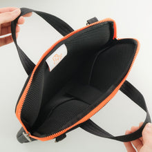 將圖片載入圖庫檢視器 MUZIK TIGER 尼龍黑色手提筆電/平板包