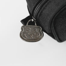 將圖片載入圖庫檢視器 MUZIK TIGER 胖虎刺繡筆袋 2款