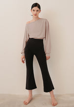 將圖片載入圖庫檢視器 CONCHWEAR 慵懶寬鬆長袖露肩罩衫 4色