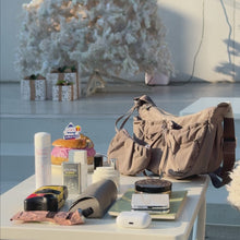 將影片載入圖庫檢視器並播放,MARHEN.J Plie 米白色蝴蝶結抓皺半月包