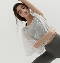 將圖片載入圖庫檢視器 CONCHWEAR 優雅寬袖開背罩衫 3色