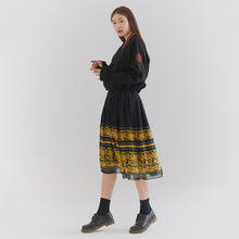 將圖片載入圖庫檢視器 CCOMAQUE BY DOLSILNAI 牡丹Logo黑色羅紋夾克