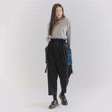 將圖片載入圖庫檢視器 CCOMAQUE BY DOLSILNAI 黑色大口袋寬版長褲