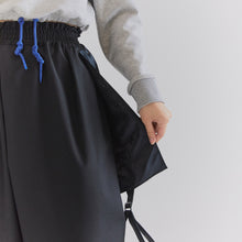 將圖片載入圖庫檢視器 CCOMAQUE BY DOLSILNAI 黑色大口袋寬版長褲