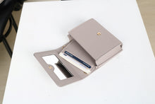 將圖片載入圖庫檢視器 D.LAB Teen Lip 鍊條迷你黃色方包