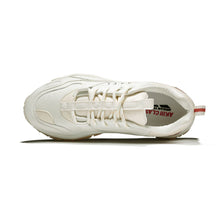 將圖片載入圖庫檢視器 AKIII CLASSIC Urban Tracker 白紅撞色經典復刻中性老爹鞋