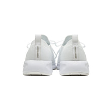 將圖片載入圖庫檢視器 AKIII CLASSIC Free Walk 純白色輕量運動鞋