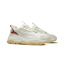 將圖片載入圖庫檢視器 AKIII CLASSIC Urban Tracker 白紅撞色經典復刻中性老爹鞋