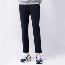 將圖片載入圖庫檢視器 AKIII CLASSIC Heritage 藍黃撞色復古絨布慢跑鞋 (高俊熙同款)