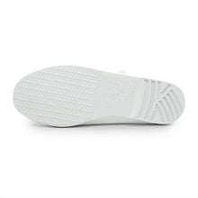 將圖片載入圖庫檢視器 VICTORIA 全白色瑪莉珍鞋