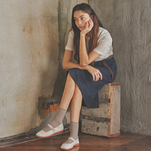 將圖片載入圖庫檢視器 VICTORIA 米白色瑪莉珍鞋