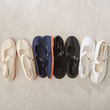 將圖片載入圖庫檢視器 VICTORIA 黑色瑪莉珍鞋