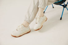 將圖片載入圖庫檢視器 GRIMPER Stick Rugged 奶油白厚底球鞋 (MONSTA X 亨元、Billlie HARUNA同款)