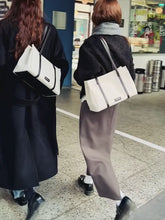 將影片載入圖庫檢視器並播放,MARHEN.J Mina 綠色蘋果皮革兩用包