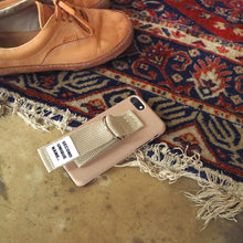 將圖片載入圖庫檢視器 SECOND UNIQUE NAME 卡其色指套手機殼