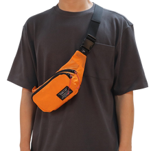 將圖片載入圖庫檢視器 OVER LAB Another High 紅色環保斜垮腰包