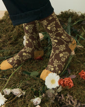 將圖片載入圖庫檢視器 I HATE MONDAY x Neul 金蔥滾邊襪_棕色