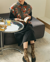 將圖片載入圖庫檢視器 I HATE MONDAY x Neul 金蔥滾邊襪_棕色