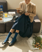 將圖片載入圖庫檢視器 I HATE MONDAY x Neul 金蔥滾邊襪_藍色