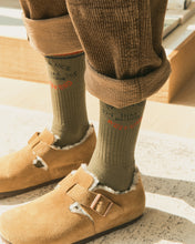 將圖片載入圖庫檢視器 I HATE MONDAY 週末104|365系列_卡其綠