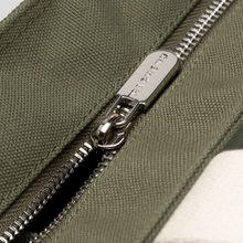 將圖片載入圖庫檢視器 MARHEN.J Rico Mini Comfort 墨綠色帆布包