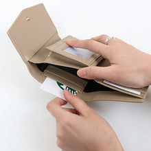 將圖片載入圖庫檢視器 D.LAB Ellin 杏色牛皮皮夾