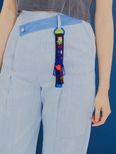 將圖片載入圖庫檢視器 CCOMAQUE 腰部綴飾縮口藍色七分褲