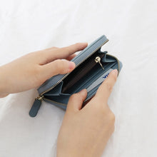 將圖片載入圖庫檢視器 D.LAB Viva 牛皮藍色皮夾