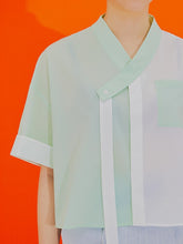 將圖片載入圖庫檢視器 CCOMAQUE V領拼接韓服白色襯衫