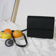 將圖片載入圖庫檢視器 D.LAB May 黑色斜肩包