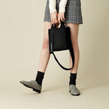 將圖片載入圖庫檢視器 MARHEN.J Ricky Mini 全黑帆布包