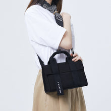將圖片載入圖庫檢視器 MARHEN.J Roy Nano 全黑帆布包(SHINee 泰民同款)