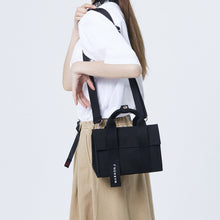 將圖片載入圖庫檢視器 MARHEN.J Roy Nano 全黑帆布包(SHINee 泰民同款)