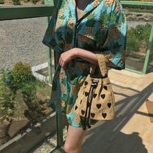 將圖片載入圖庫檢視器 HOLLY LOVES LOVE 編藤抽繩兩用水桶包 (Lovelyz 劉智愛同款)