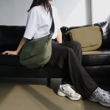 將圖片載入圖庫檢視器 D.LAB Leo 卡其綠郵差包