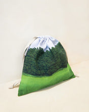 將圖片載入圖庫檢視器 PHOTOZENIAGOODS 濟州山峰風景束口袋