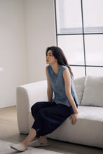 將圖片載入圖庫檢視器 DOLSILNAI 碎花印染無袖藍色上衣