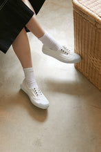 將圖片載入圖庫檢視器 VICTORIA 米白色懶人休閒鞋