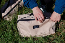 將圖片載入圖庫檢視器 OVER LAB Another Mountain 淡棕色環保多功能收納包_S