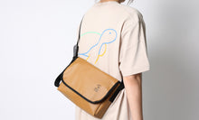 將圖片載入圖庫檢視器 OVER LAB Another Mountain 棕色環保郵差包