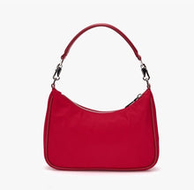 將圖片載入圖庫檢視器 STRETCH ANGELS 紅色尼龍兩用新月包
