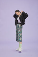 將圖片載入圖庫檢視器 CCOMAQUE 牡丹花摺皺合身黑色長裙