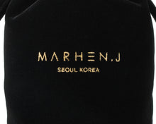 將圖片載入圖庫檢視器 MARHEN.J Jory天鵝絨水桶包_黑色