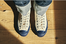 將圖片載入圖庫檢視器 BAKE-SOLE Yeast 米色x深藍底帆布鞋