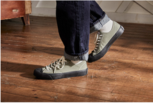 將圖片載入圖庫檢視器 BAKE-SOLE Yeast 橄欖綠x黑底帆布鞋