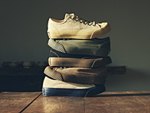 將圖片載入圖庫檢視器 BAKE-SOLE Yeast 橄欖綠x黑底帆布鞋