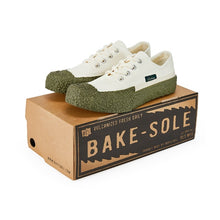 將圖片載入圖庫檢視器 BAKE-SOLE Crust 原色x橄欖綠鞋底帆布鞋