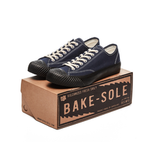 將圖片載入圖庫檢視器 BAKE-SOLE Yeast 深藍x黑底帆布鞋
